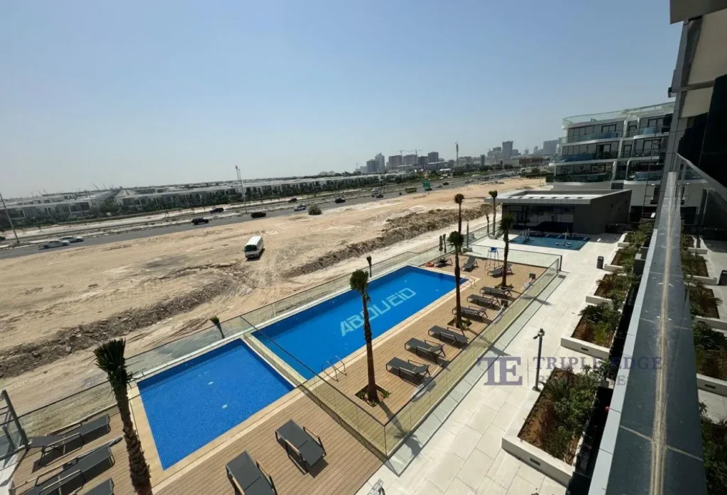 Studio | Pool view in Dubai Studio City